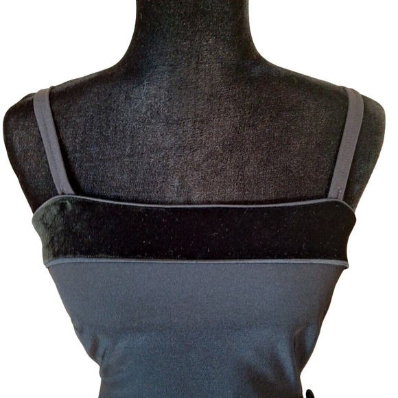 Vintage Roxanne Black Velvet Trim One Piece Skirted Bathing Suit Women Size S/M - Picture 4 of 9